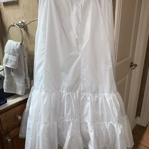 Wedding dress slip